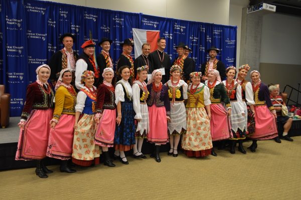 Baltimore's Ojczyzna Polish Dancers entertained at Kraków in the Capital.